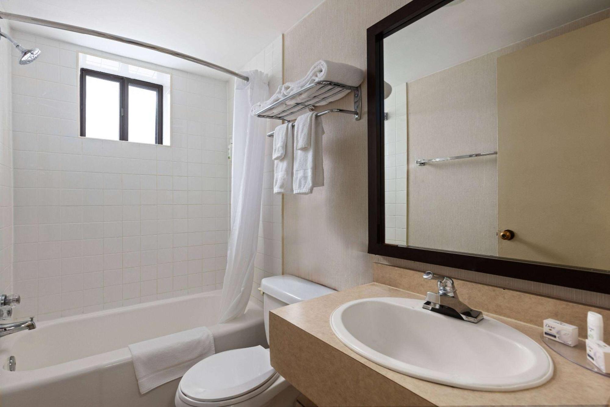 Travelodge By Wyndham Thunder Bay On Ngoại thất bức ảnh